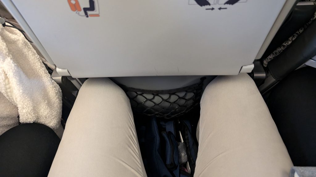 Sitzabstand im A320 von Condor