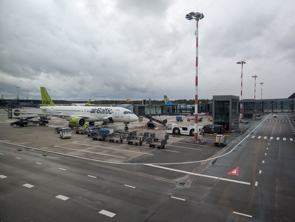 Ankunft am Flughafen Riga